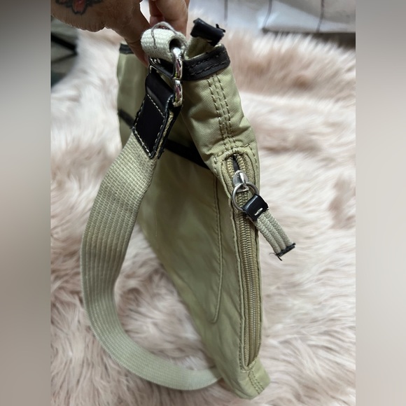 NATURALIZER sling bag in Nude color - Picture 4 of 7